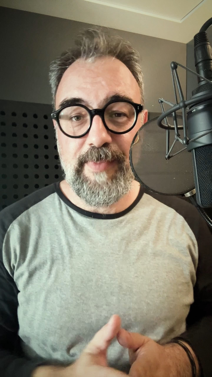 Watch out there are new Kids in town! And they're acting up like the bull in a china shop!
Der Spanier in mir musste was dazu sagen und glücklicherweise hat der Schweizer in mir die Sätze formuliert!
Sollte sich jemand angepinkelt fühlen, stehe ich gerne für ein offenes Gespräch zur Verfügung. Aber nicht unten in den Kommis sondern persönlich oder per Telefon!
¡Hasta luego!