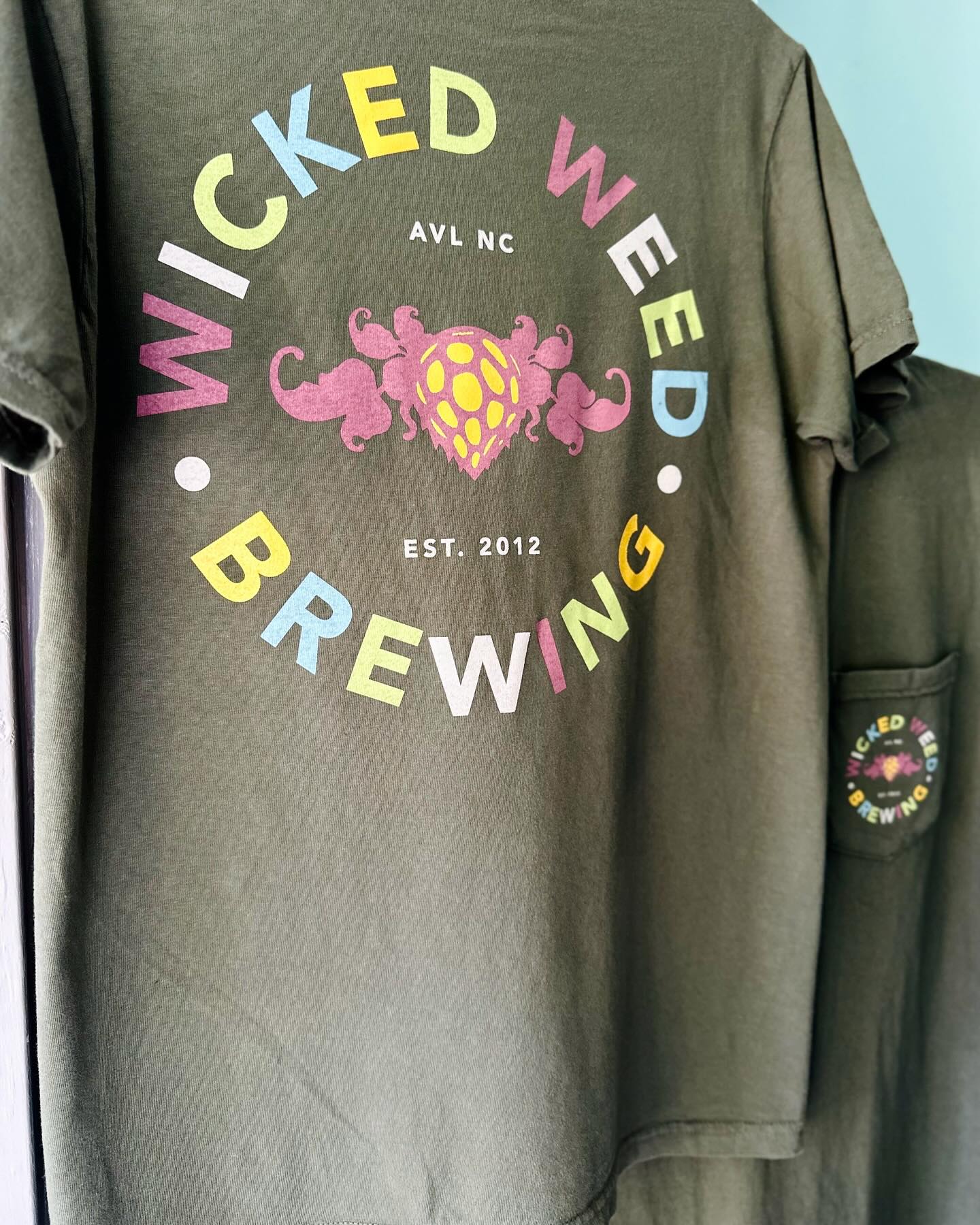 Another throwback that never made it on the feed. For our friends @wickedweedbrewing
Thanks y’all!🍻