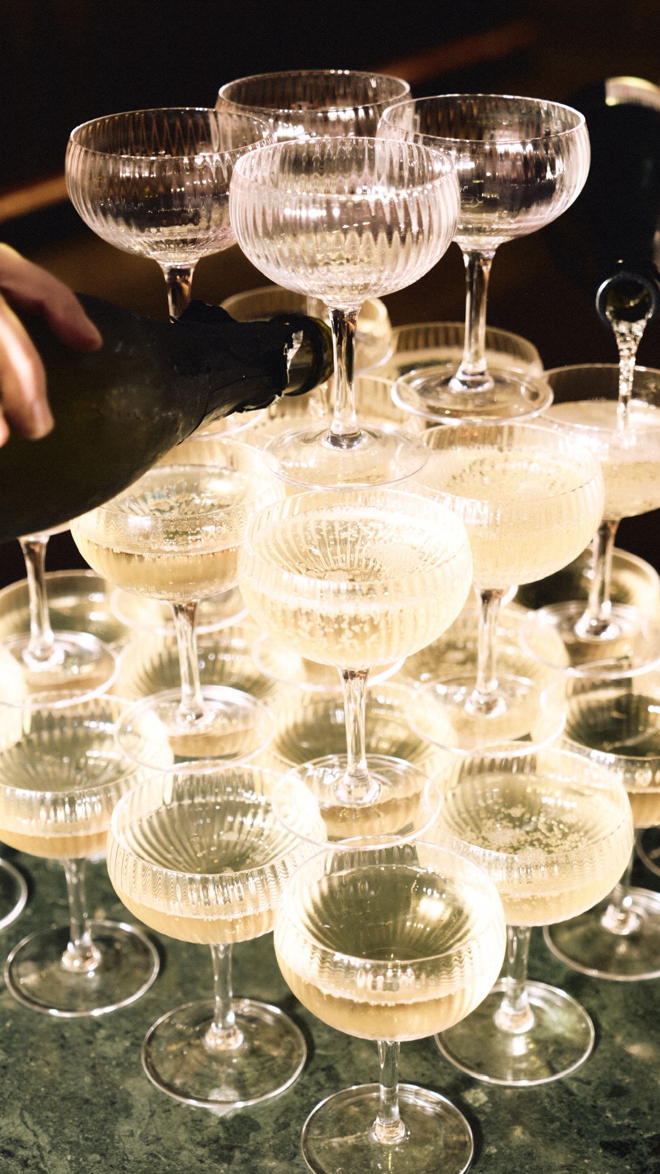 Thanks to @neonmgmt for having me! An incredible night with @__mackenziew__ celebrating Australian fashion at the AFW After Party. Wearing our favourite sustainable fashion from @styleswap_au 🫶🏽