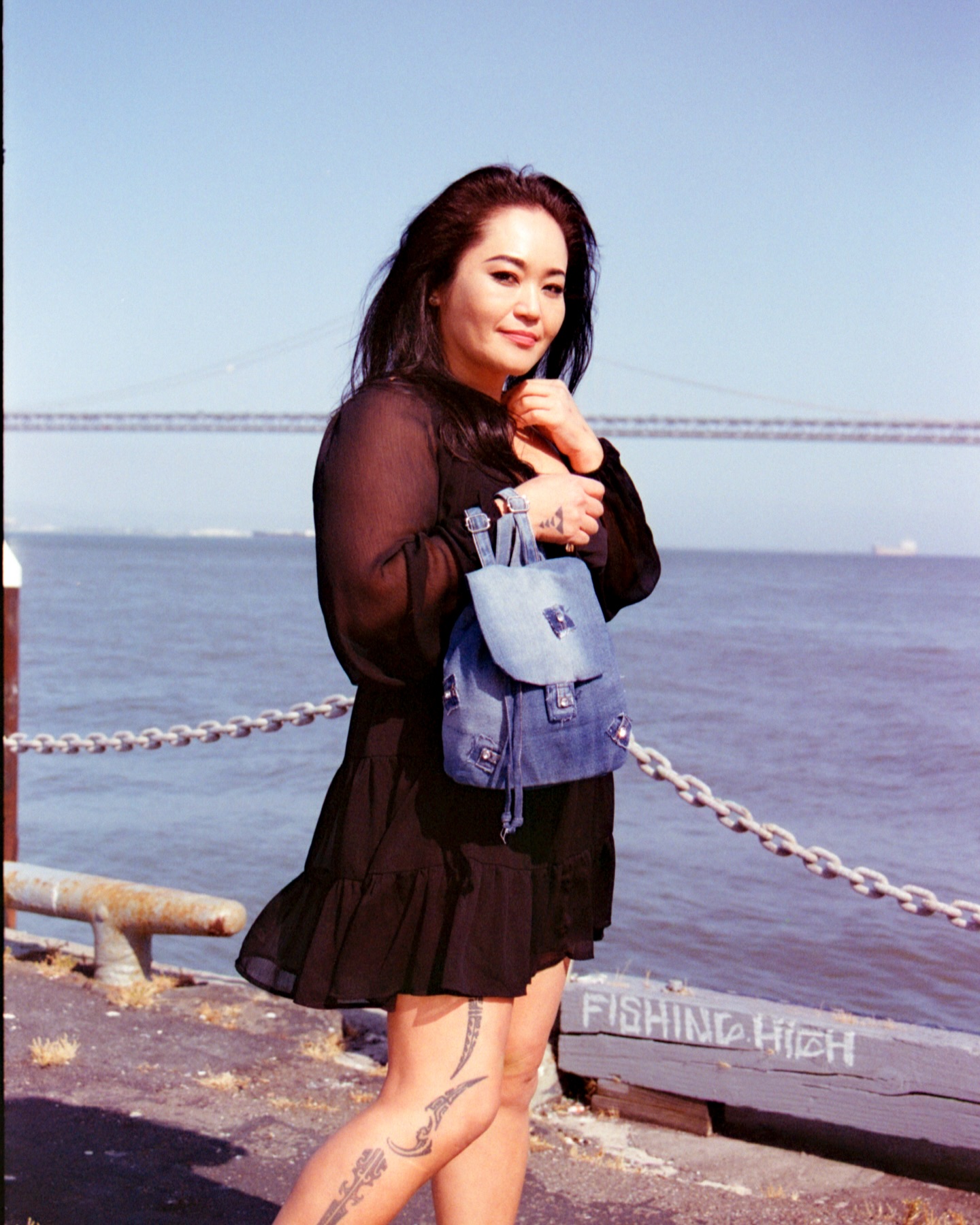 Enjoying the dock by the bay where the water sparkles.
Denim bag by my side, soaking in these peaceful moments. ✨🌊
@wakaneluke wearing our Sparkling Water bag.
📸 photo by @cat.scans_
#outdoorlife #naturewalk #adventuremode
#weekendwandering #denimdays #exploreoutdoors
#naturegram #freshair #adventureawaits #naturelover #outsideeveryday #everydayexplorer
#naturemood #baybridge #sanfranciscobay #poshbag #sustainablebag #handmadebag