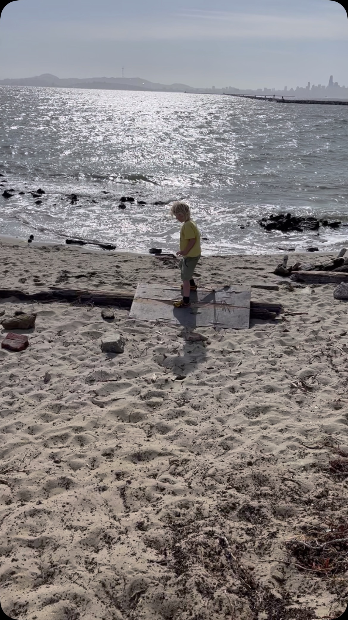 Spreading a little happiness with a bunch of little friends. #alamedaartsfun #alamedaarts #alamedacalifornia #afterschoolprograms #fun