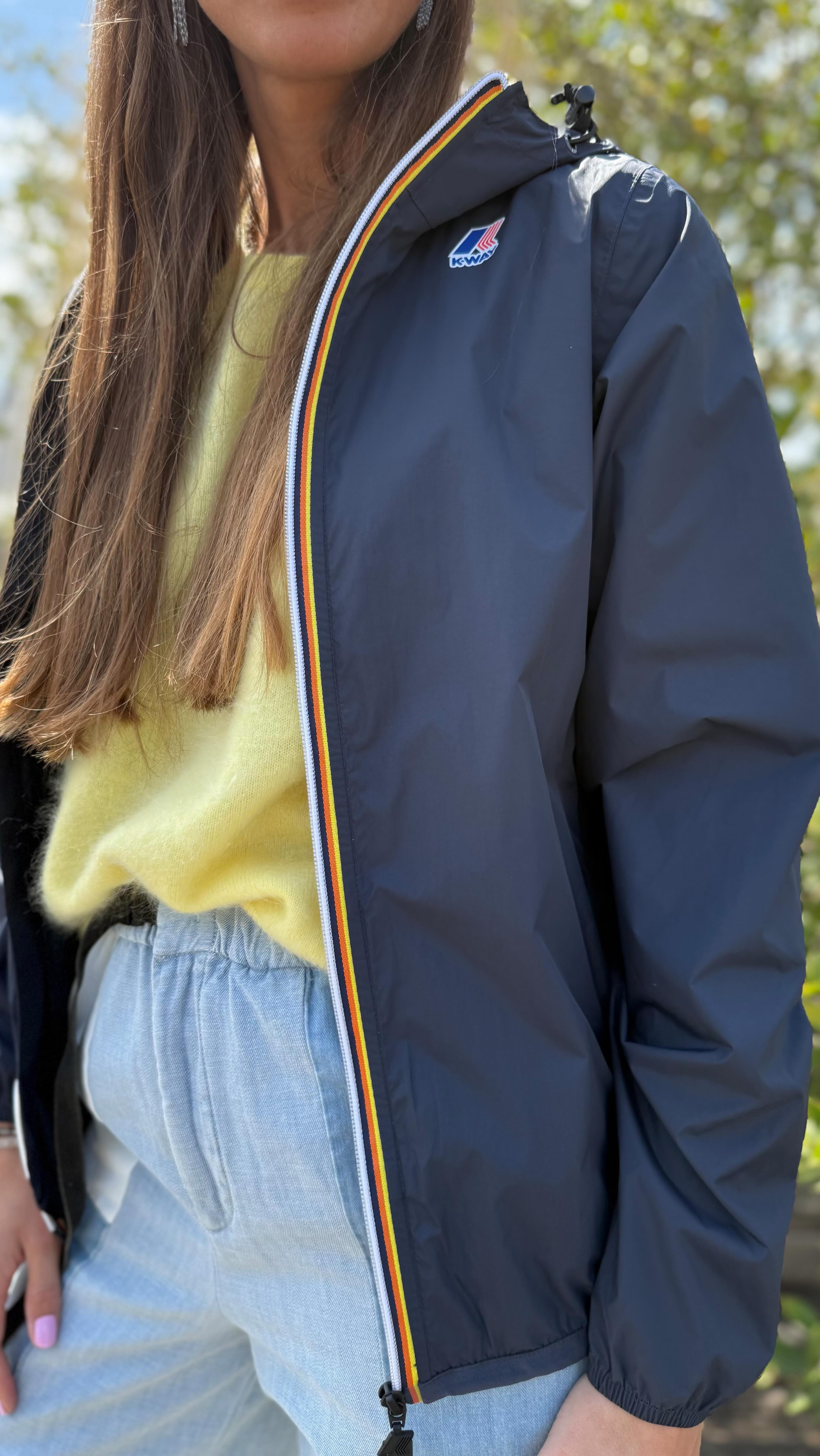 The forecast: rain with a 100% chance of looking cool in your K-way jacket βοΈπ
#kway #kwayofficial #botthygeraardsbergen #botthywomen #botthymen