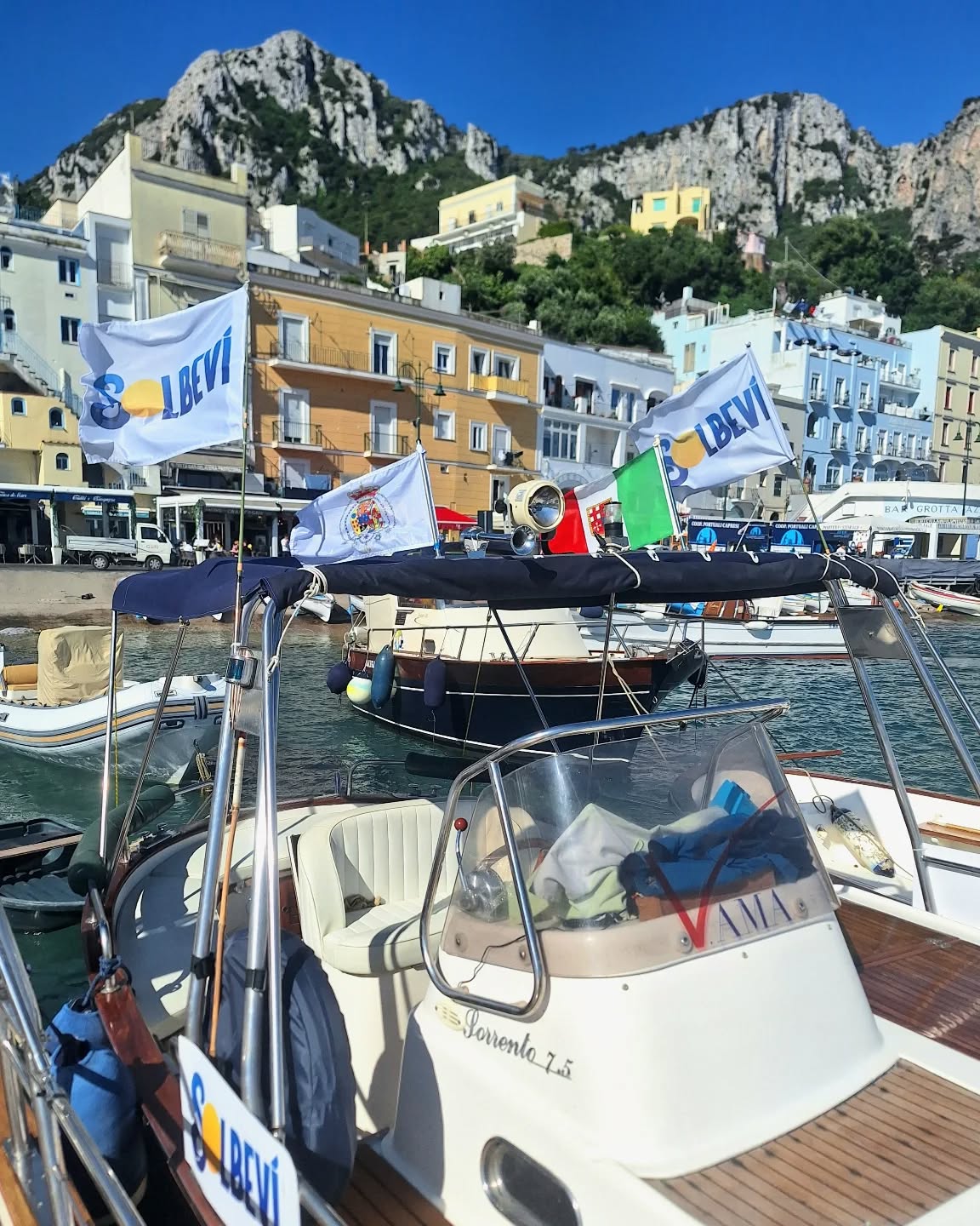 #capriexcursions@gmail.com
#solbevi_official
#capri2025