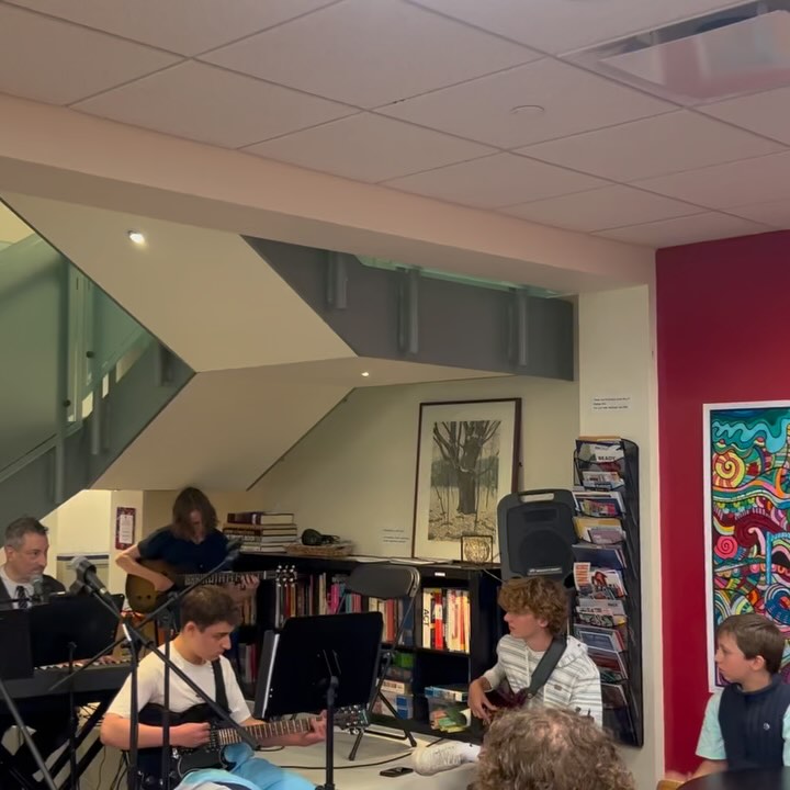 Some photos and videos from our Spring concert on Thursday May 8th ❤️🎤🎶🎸🥁🎹
.
.
.
#fairfieldcounty #westchestercounty #connecticut #connecticutschools #privateschool #privatemiddleschool #privatehighschool #therapeuticschool #therapeuticdayschool #specialeducation #bethelct #brookfieldct #darienct #fairfieldct #greenwichct #reddingct #newcanaanct #norwalkct #ridgefieldct #stamfordct #westonct #westportct