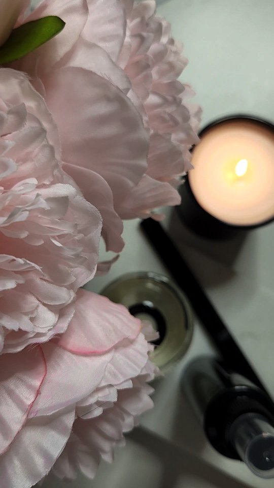 Spring has sprung at the Galt & Maree lab🌸💐🌷
If you love the smell of Peonies, try our treasured Dame Lorraine scent which you can find at our Retailers nationwide
Retailers Trinidad & Tobago:
@okazions
@massystorestt
@de_luxo_gift_store
@antonisfloralstt
@niche_salontt
@5thsensation
@tradewindshoteltt
@gonebananastt
@karenixtt
@libertyhomestore
@nexgenbrewing
Rainy Day's Gift Shop
The Avenue Pharmacy
Retailers U.S.A:
@basesuperstore
@skin_fusion_spa
Retailers The Cayman Islands:
@bedsidemanor
#shoplocal #galtandmaree #trinidadandtobago #luxurycandles #handpoured #handpouredcandles
