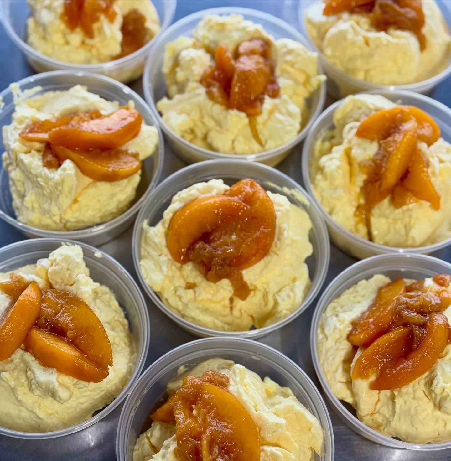 🍑Peaches & Cream Whip!🍑
Poached S.C. peaches & French vanilla whip!