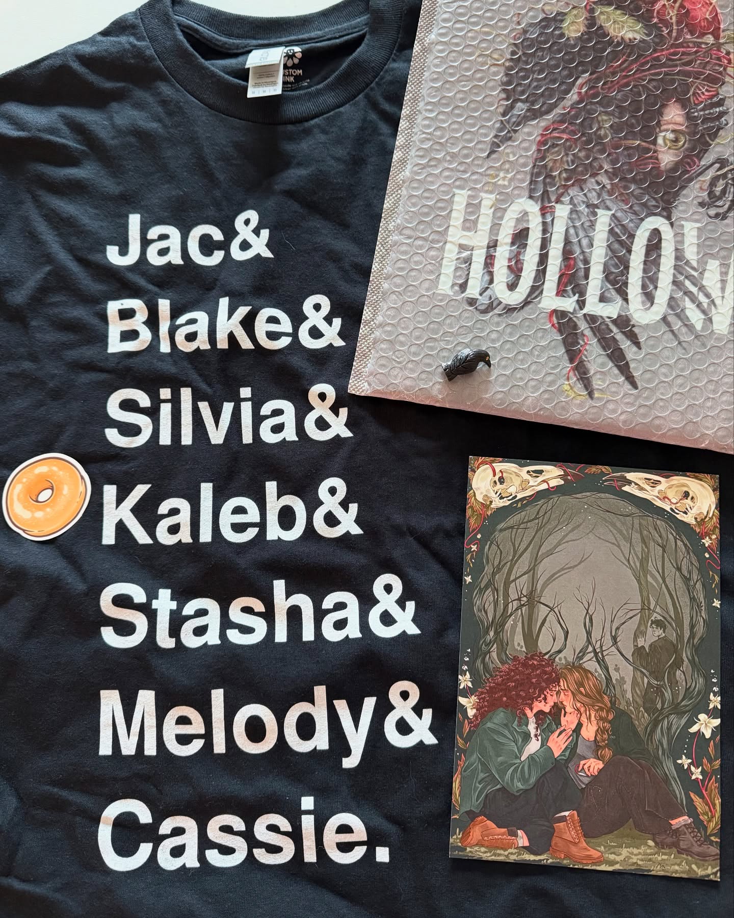 I’m still working on my review for Hollow by @taylorlgrothe, but let me tell you, this book is so so special. I’ve enjoyed every moment on this street team, and the swag we were recently sent is just a sweet bonus.
If you want to read an emotional, chilling YA horror debut that will make you think twice about camping and puppets for the unforeseeable future, then go pre-order Hollow!! It comes out September 30th, 2025.
Thank you so much to @taylorlgrothe and @ding_gorgeous for the swag and the wonderful community!
Gorgeous art print is by @maeowl
#books #horror #horrorbookstagram #bookrecs📚 #booksbooksbooks