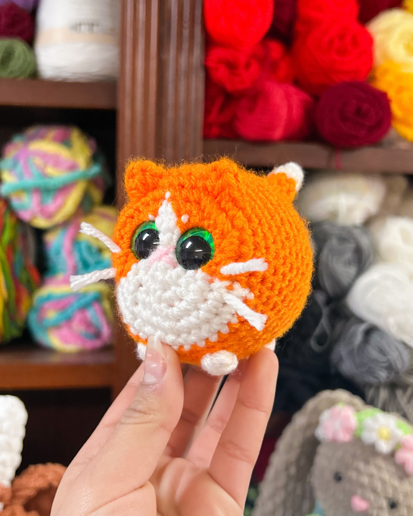 I made this little loaf cat as a birthday gift a while ago and haven’t made one since!🧡
But now I’m wondering… should I make more? Would y’all want to see them as plushies? Keychains? BOTH?!
Not sure how many I would sell, but maybe I could even make a few for a giveaway!🤔
Pattern: @anniecarrawayart
#crochet #amigurumi #yarnfusion #handmadebusiness #crochetplushies #plushies