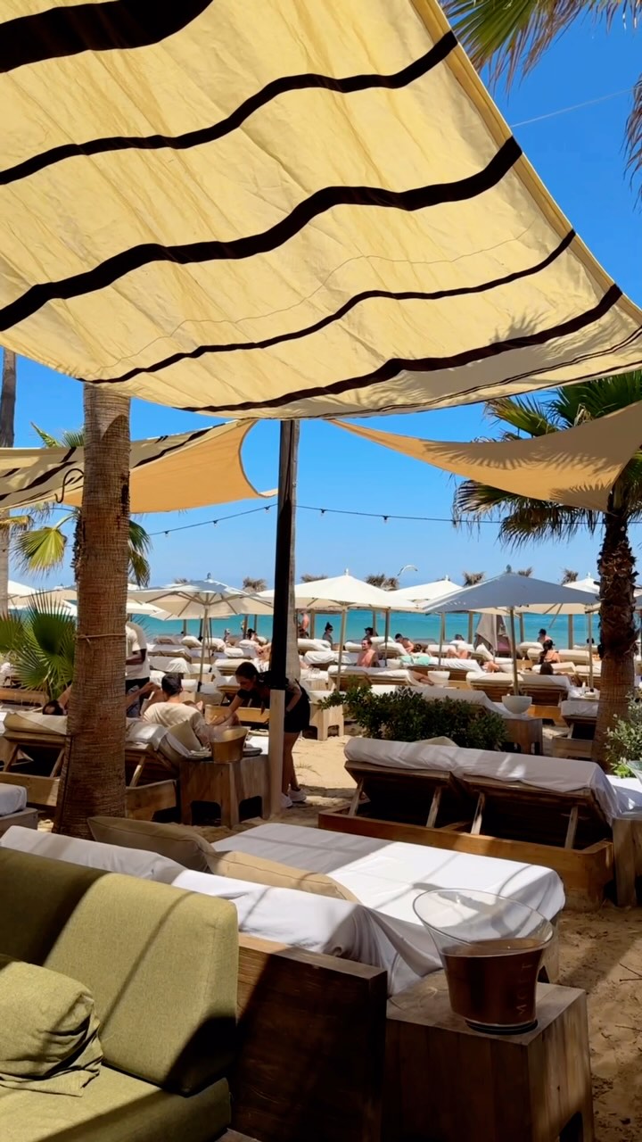 ✨ The beauty of Ibiza – sun, style, and serenity
Crystal blue waters, radiant skies, and the effortless elegance of a beach club afternoon — Ibiza is where every detail glows with intention. From sea breeze mornings to golden evenings, it’s a rhythm of refined indulgence.
Let us simplify your life, so you can focus on moments like this! ✨