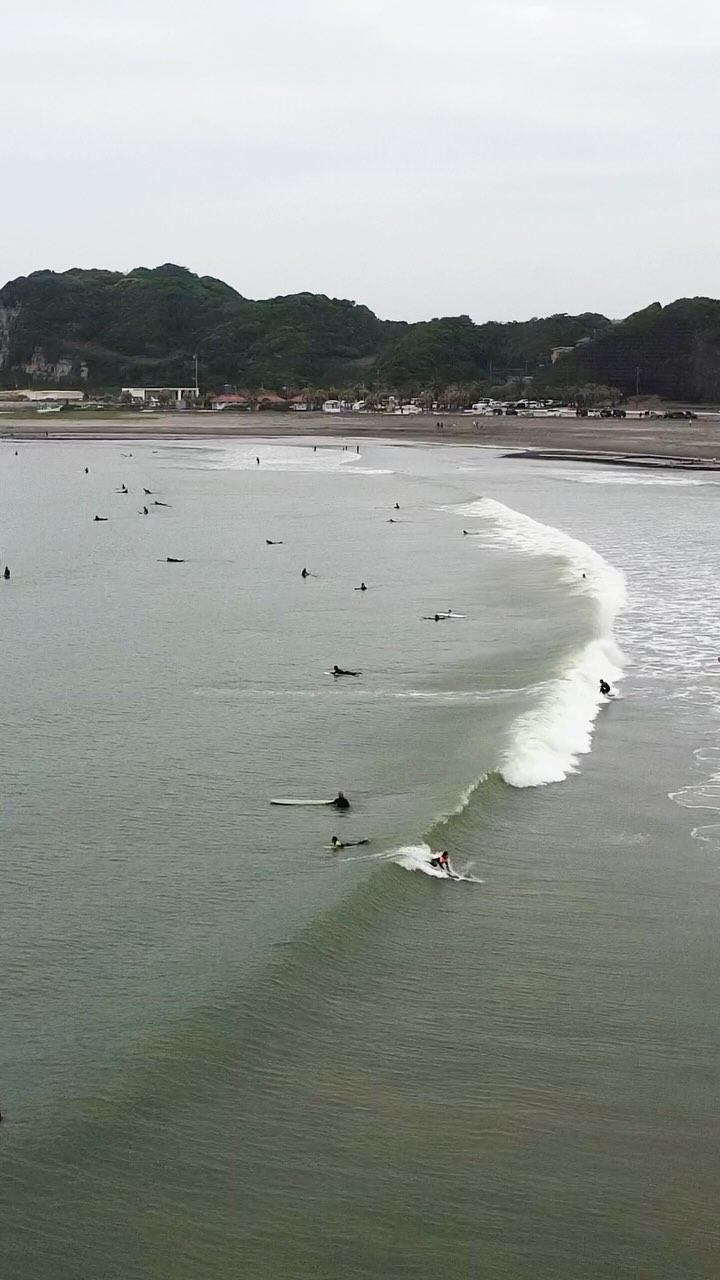 Ever wonder what it’s like to be the only foreigner in a Japanese surf lineup? 👀
I’ve been surfing here for 3 years now, and it still feels like every session teaches me something new about Japan.
This video is me trying to blend in, respect the vibe, and just enjoy the ride 🏄♂️
Check it out and let me know, have you surfed in Japan? What was your experience like? 🌊🤙
#NosediveJapan #SurfingJapan #SurfCulture #Shidashita #TokyoSurf #ChibaWaves #SurferLife #RespectTheLineup #japansurftrip