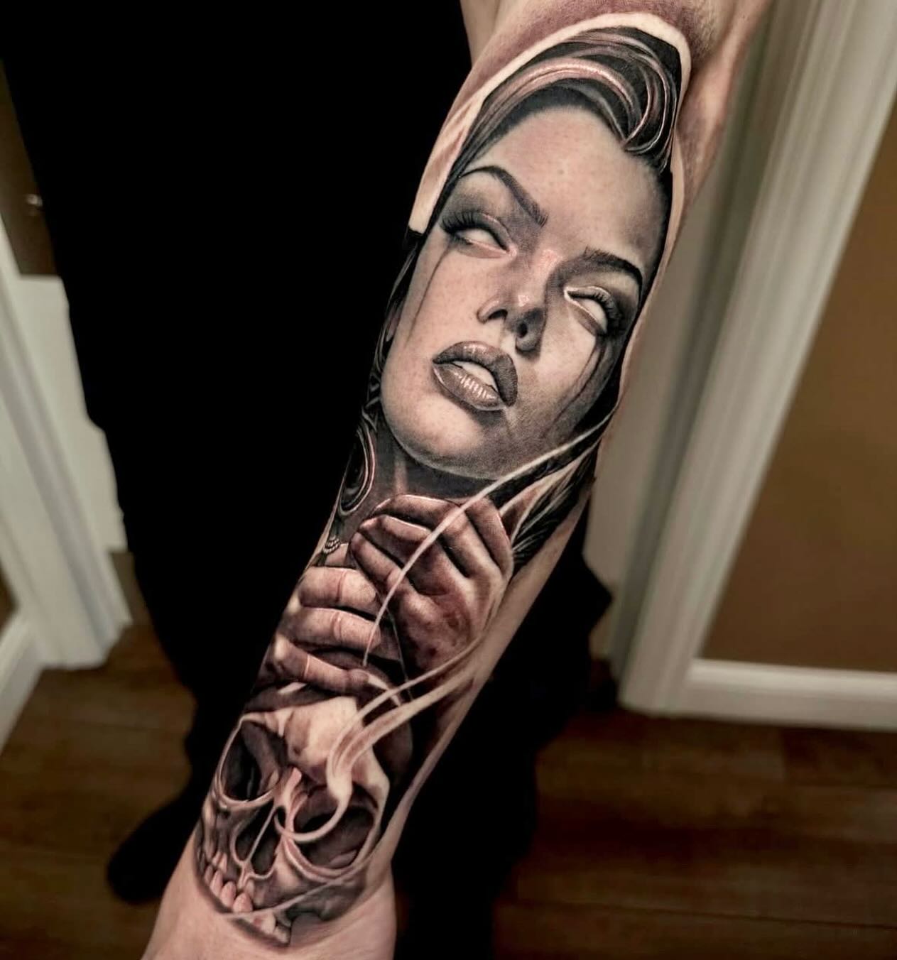 Tattoo by @hayleygallaghertattoo For appointments contact Hayley thru DM’s (direct message) or using the CONTACT form on the website STAYTRUEOHIO.COM #skulltattoo #ladyfacetattoo #clevelandtattooartist