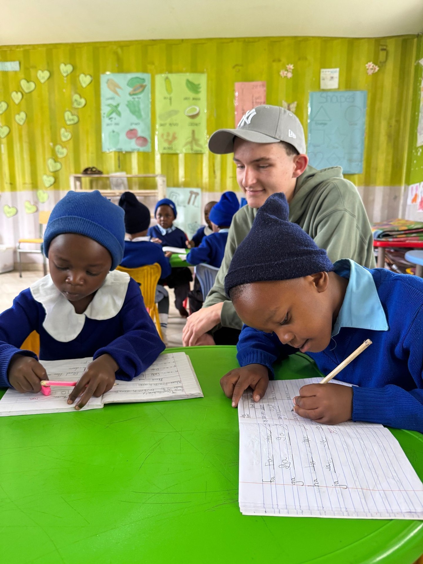 Meet Hugo, our newest Volunteer, bringing fresh energy and enthusiasm to our classroom 📚✨
#volunteer #volunteerabroad #volunteerafrica #africa #teaching #childcare