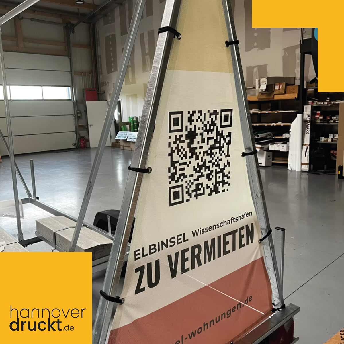 Meshgewebe für den Elbinsel-Werbeanhänger. Die Aufgabe: Einen anspruchsvollen und übersichtlichen Banner zu gestalten. Farblich wurde das Ganze den Objekten im Wissenschaftshafen angepasst und mit einem QR-Code versehen.
https://www.hannoverdruckt.de/post/werbeanhänger
#banner #werbetechnik #mietanhänger