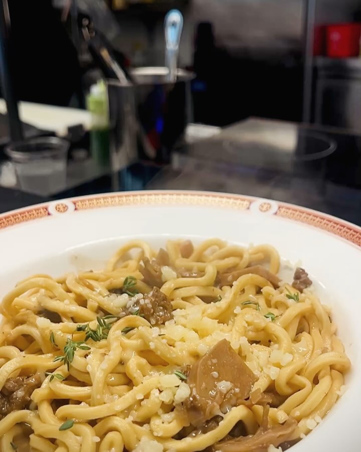 Boscaiola ~ Woodsman’s pasta. Handmade spaghetti alla chitarra, ground pork, & mushrooms; king trumpet, enoki, porcini, oyster.