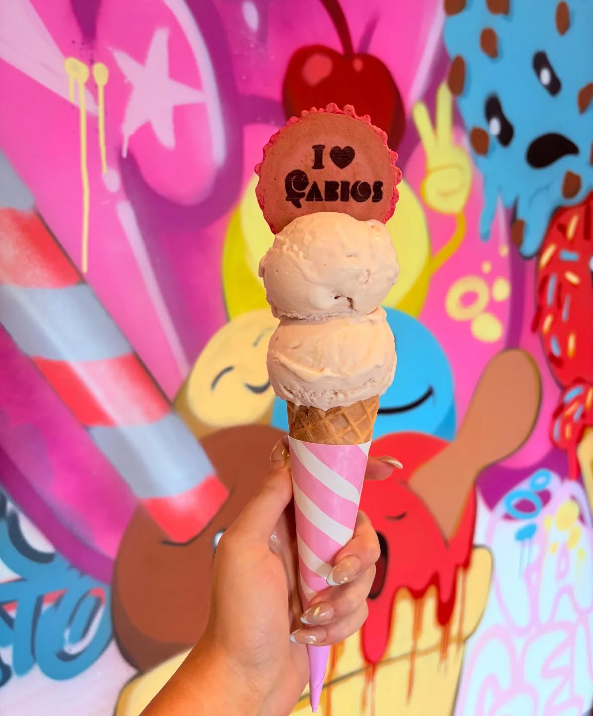 Another OG flavour you won't find anywhere else!
Raspberry, white chocolate and coconut slice 🍦