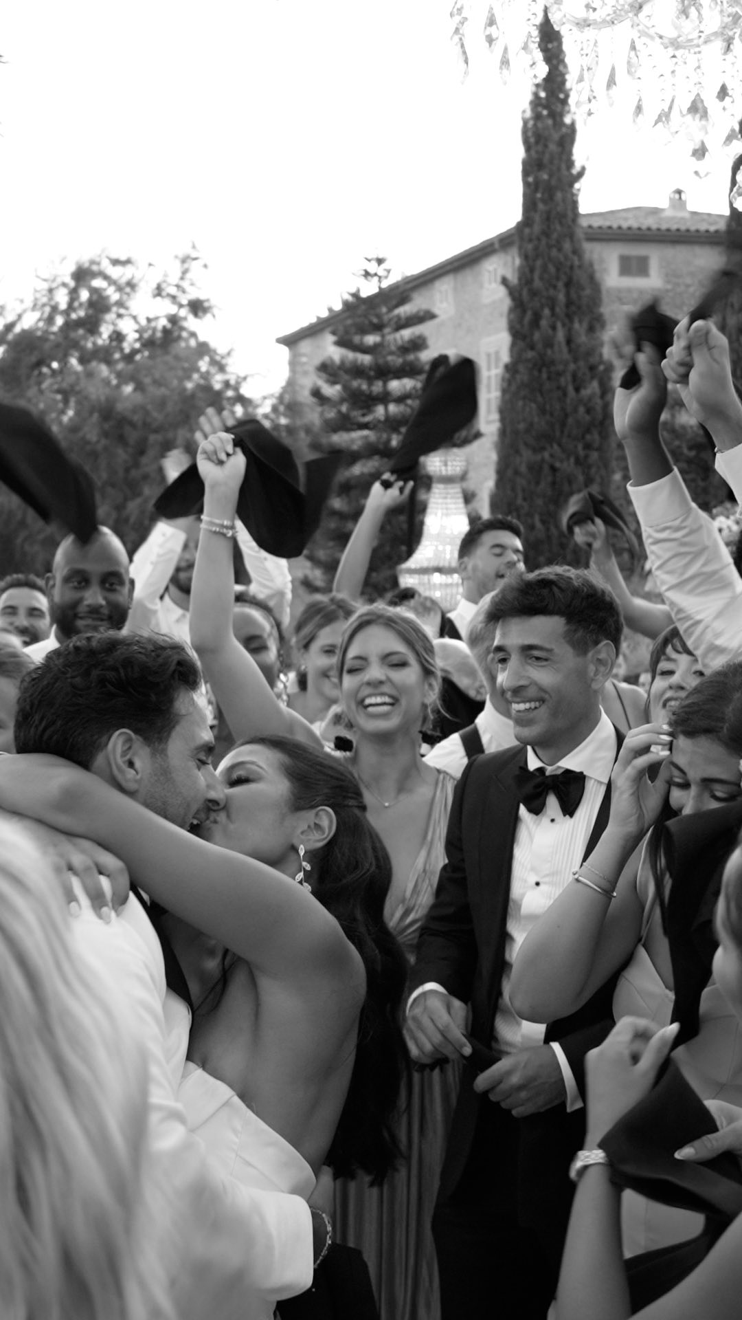 “You heard about this wedding, and not just ‘cause you’re invited.”
This is the event. The vibes? Immaculate. The love? Loud. Guest list? Legendary.
@sarahhhh_el @ahmedmedelkady
WP @wonderweddings.es
Deco @bombillas_y_flores
Venue @fincasonmir
Video @soul_weddings
Photo @dominiclula_photography
MUA @martalula_makeupartist
Music @lomusic.es
Catering @foshcatering
@zaffet_molook_dabke
Cake @laocamargarita
@jimmychoo