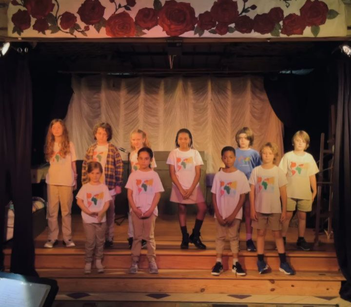 Last Friday was the absolutely wonderful Lower School Celebration of Learning! The students showed off their 4th Quarter work in the classroom and then treated us to an original student play "The Explorer and the Bonker," a Scottish folk tale "The Strange Visitor," and two musical numbers: "Take Me Home, Country Roads" and "The Rainbow Connection," the traditional Counterpane sing-along song since the 1970's 🌈 We are so proud of these kids!