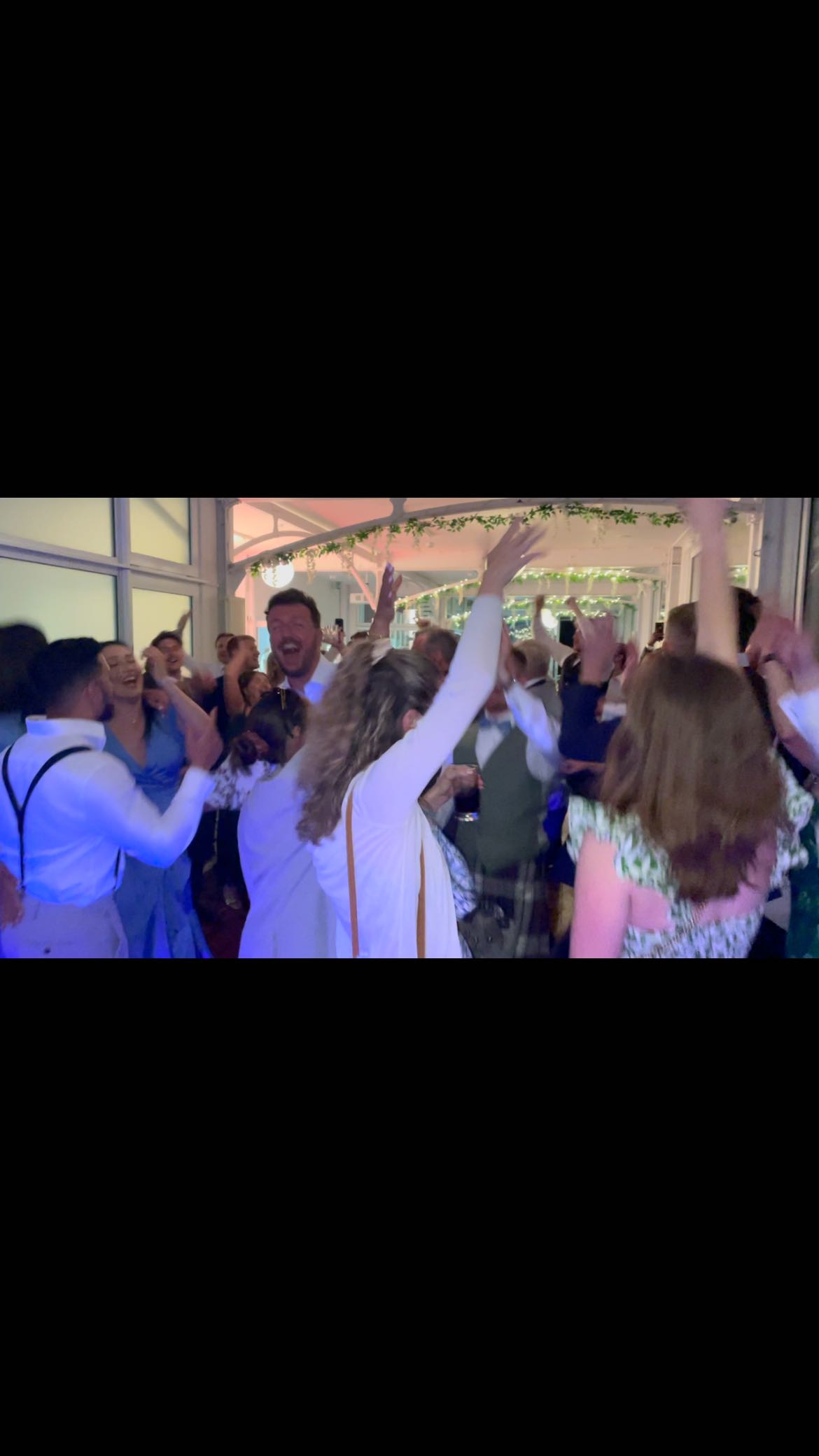 Scottish wedding denouement ❤️#weddingentertainment #entertainmentindustry #livemusic #coverband #Irishweddingbanduk #functionband #rockcoversband #miraclecure_band #thescene #indiecoversband #ibanez #ibanezprestige #fishman #martinaudiolondon #voxampsuk #weddingbands #corporateevents #irishtrad #Irishmusic #turbosound #eventsplanner #ceilidh #ceilidhband #corporateeventplanner #corporateevents #myweddingsuppliers #folkweddingband #miraclecure_band