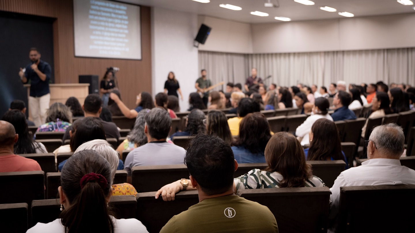 Festa do Amor 💚
Deus nos deu um momento INCRÍVEL nesta quarta-feira, dia 21. Mais de 70 convidados se fizeram presentes e testemunharam e viveram um pouco da vida da Igreja.
Grandes coisas fez o Senhor por nós, por isso estamos alegres! Aleluia!
💚