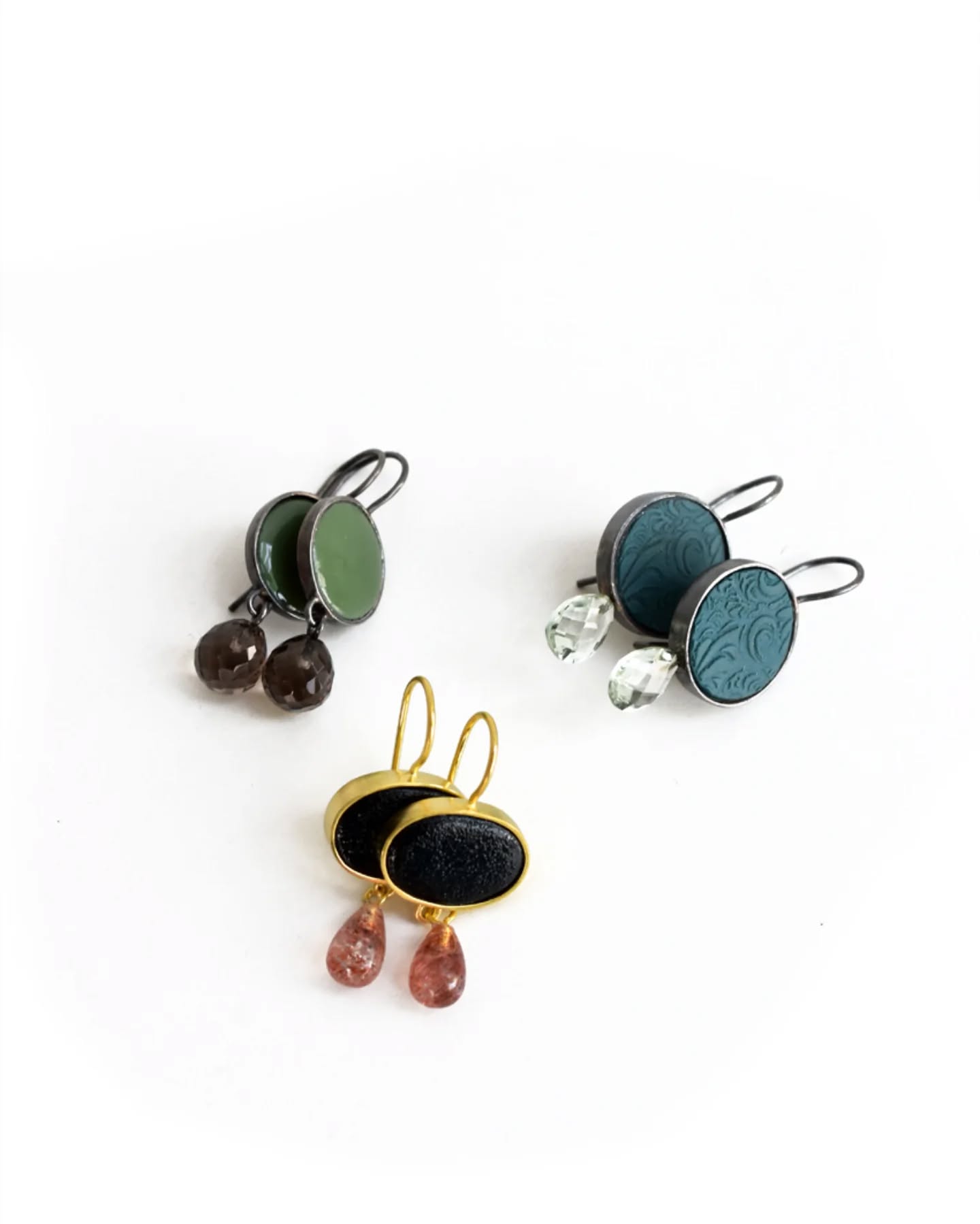 Mit frischen Ohrhängern in Gepäck geht es Mittwoch Richtung Süden... Freue mich schon.
#keramikmarktdießen #porzellanschmuck #schmuck #porzellan #Ohrschmuck #Ohrringe