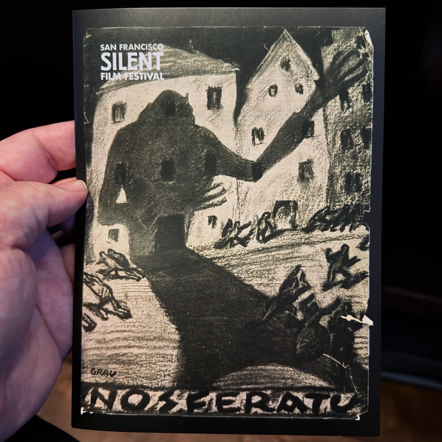 Silent Movie Night at Grace Cathedral -Nosferatu 1922
#nosferatu #nosferatu1922 #vampire #evilqueensf #silentmovie #movie #gay #lgbt #countorlok #maxschreck #blackandwhite #sanfrancisco #sanfranciscosilentfilmfestival