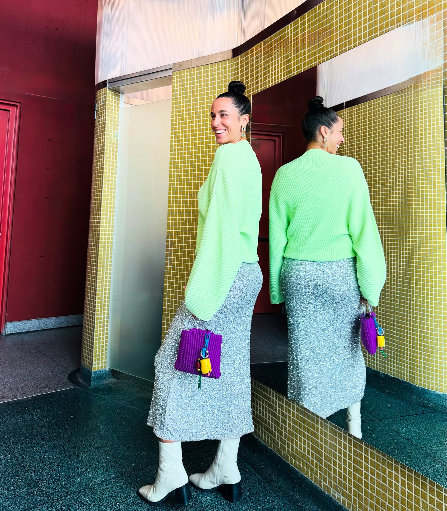 When the bathroom mirror pic comes out better than expected.
#fashion #tocreateistobecome #bogotafashionweek #BathroomLightingHitsDifferent #lowkeyglam #mirrorcheck