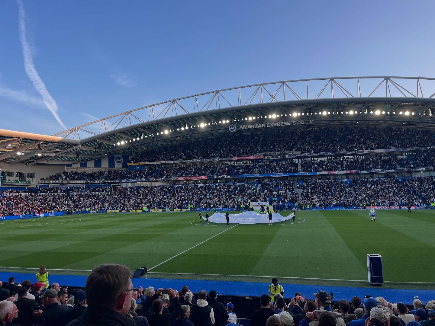 What a weekā¦.
Big birthday celebrations
Brighton beating Liverpool with a couple of academy graduates making huge impacts on the game, fantastic to see.
Two days at Bramall Lane with the Premier League facilitating a challenging conversations workshop for coaches. The skill level of the actors involved is mind blowing, such an immersive experience and a chance for our coaches to stop and intentionally develop their active listening, noticing and question skills.
No week can be without an early morning run and dip in sea before work!
Top times with sister @catherinemurray6987 thanks for having us over
Tree climbing with @katiestartup because we couldnāt just walk past it!!
Kylie Minogue awaits us tonight! Buzzing for this š¤šµ