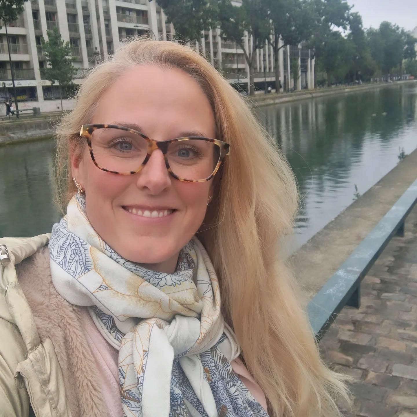 Clap de fin pour les 4 shows de nos élèves des @lescourslnb ! Bravo à tous.tes! Vous pouvez être fiers.ères de vous! Pour les 1ères, on se voit l'année prochaine et pour les 2èmes et ateliers pros, bon vent!!!! Hâte de vous voir sur scène!