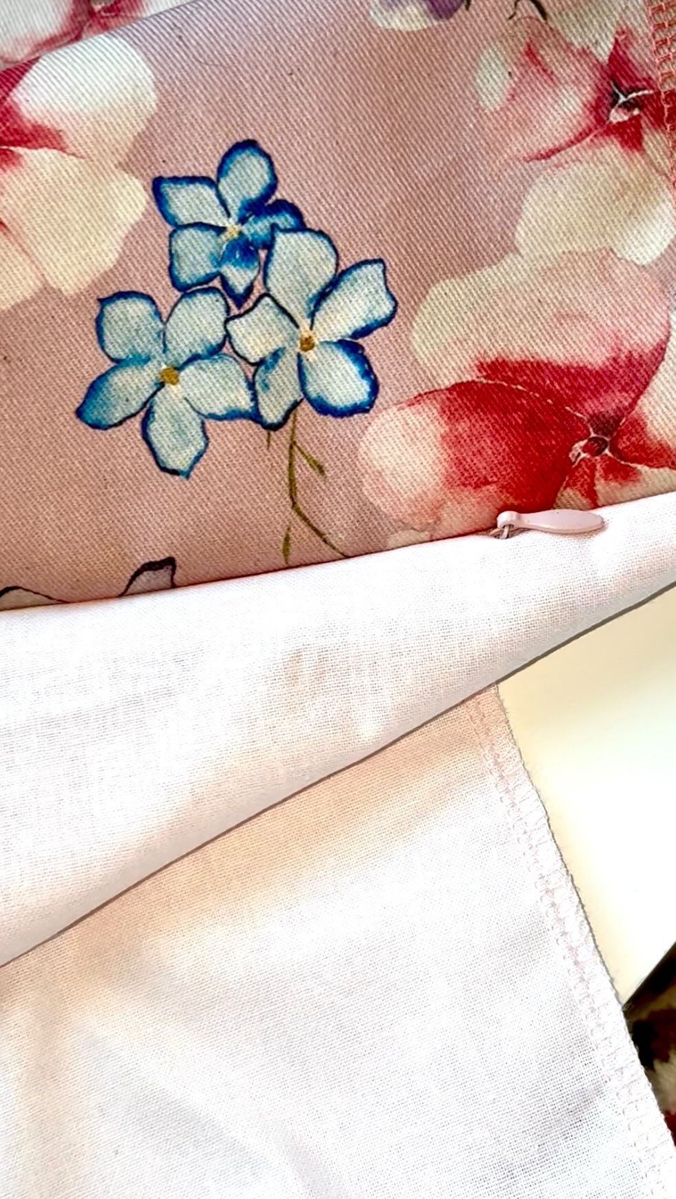 Sewing an invisible zip onto one of my summer prints. Coming soon… #handmade #handdesign #textile #interior #sustainability #sustainable #organic #floral #smallbusiness #interiordesign #textiledesign #pastelaesthetic #sustainabledesigner