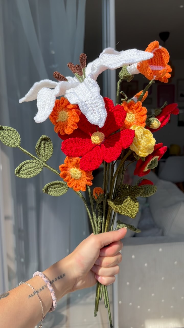 ❤️💛🧡🤍
#crochet #flowers #flowerlover #crochetersofinstagram #crocheteveryday #crochetinspiration