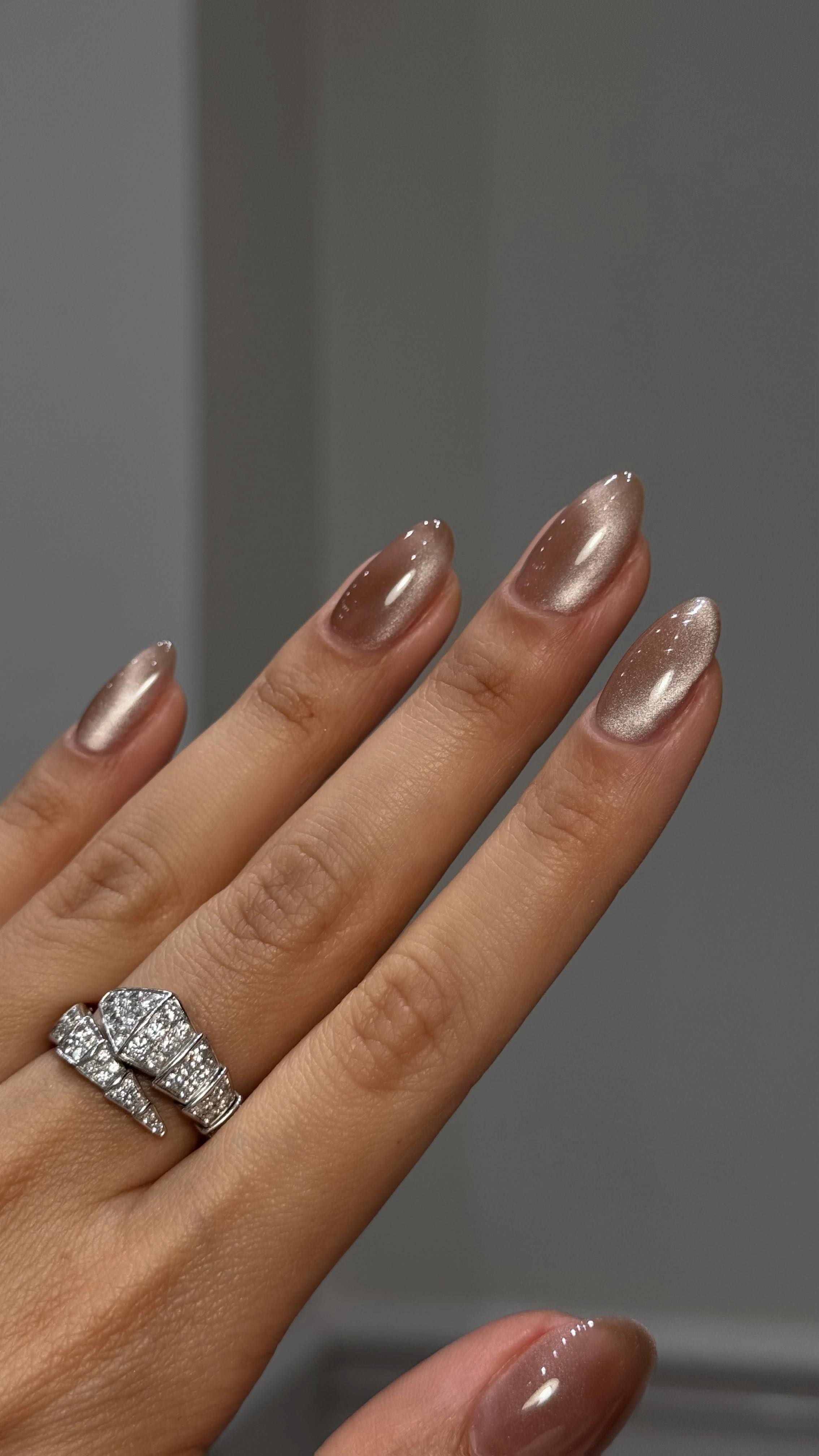 New velvet shades just landed — perfect for creating that plush, luxe nail look.
How do you like this design? ✨
Top Nail Tech: Masha
#velvetnails