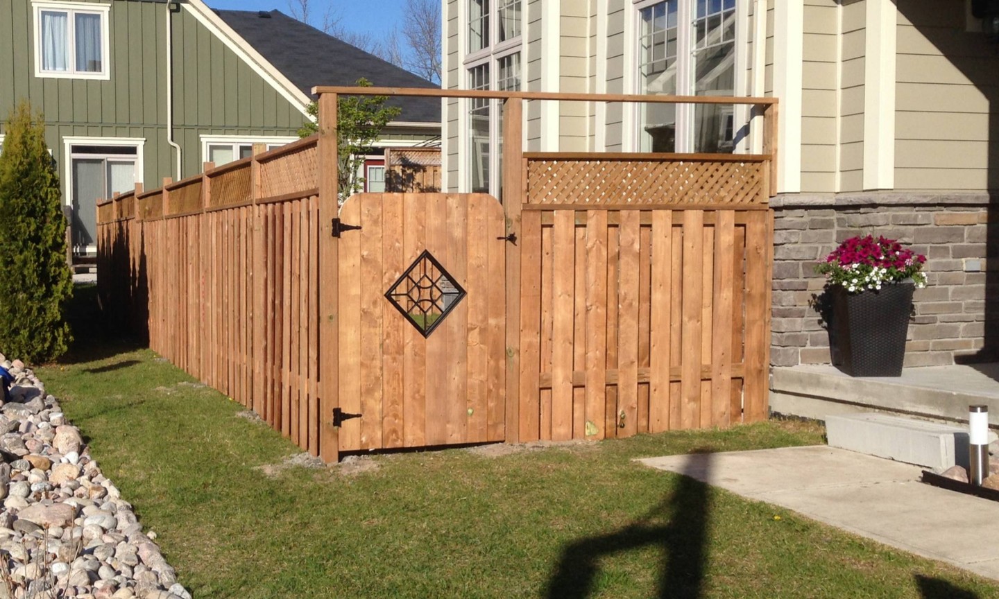 Not every fence needs to stand out - but when it looks this good, it kind of does anyway. 🔥
Everything lines up, fits the yard right, and the gate gives it that clean finish.
Solid work.