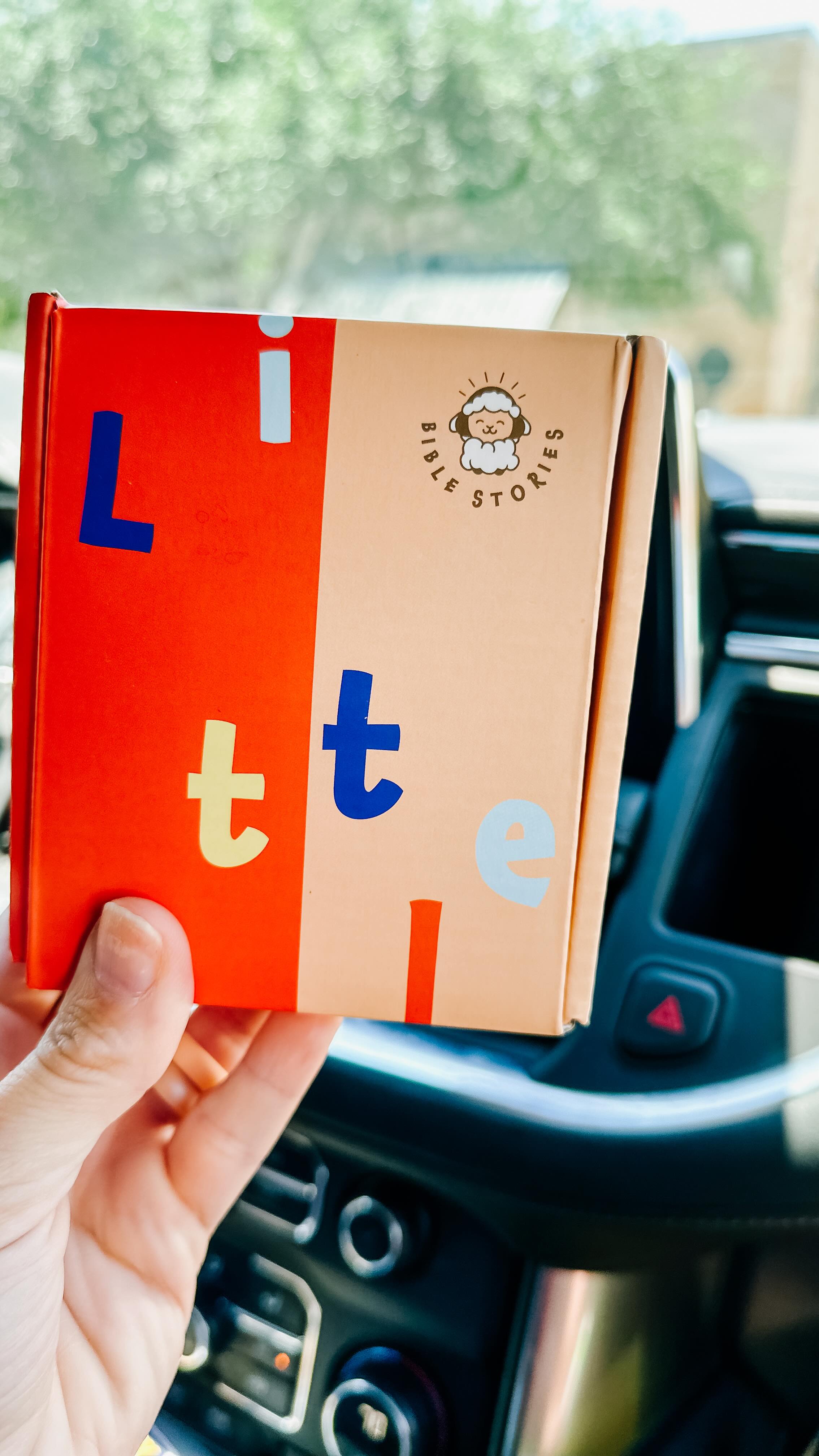 MOMMA RESOURCE SPOTLIGHT // Screenfree Summertime roadtrips made easier with @littlebiblestories! This mini speaker can be attached to your diaper bag or purse, and plays prayers, bible songs & stories on the go! It’s got a long battery life and you can buy additional stories to upload into it! We got it as an Easter gift a month ago and can say that since we send our kids to a classical school, this is becoming a great summertime resource for us to continue that education in a screen free way over the summer.
.
.#atxfamily #texasmom #georgetowntx #momlife #georgetowntexas #drippingspringstx #atxmomlife #atxmomblogger #momblogger #classicaleducation #classicaleducationathome