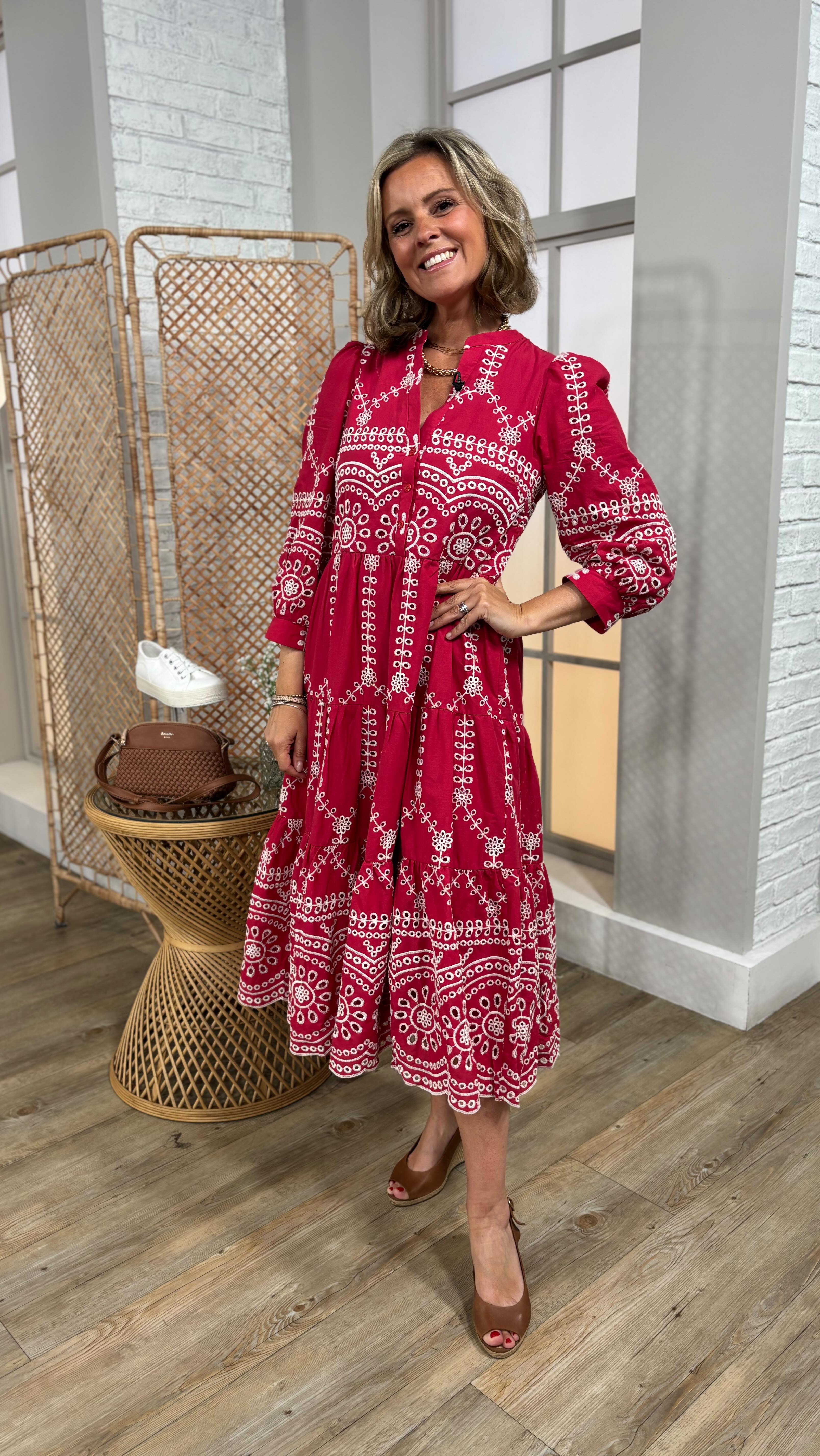 Which colour would you choose?
A stunner of a dress by @apricot_clothing only available @qvcuk and under £40 until tomorrow night! 💚💙❤️🖤🩵
Beautiful details, fully lined, 100% cotton - so much to love!
Thank you to the whole team for a fabulous launch with @catherinehuntleyofficial @kirstyspencemodel @betsie_dee @the_saturdaygirl
#broderieanglaise #dress #summerdress #embroidery #mididress #cottondress #workingwithqvc