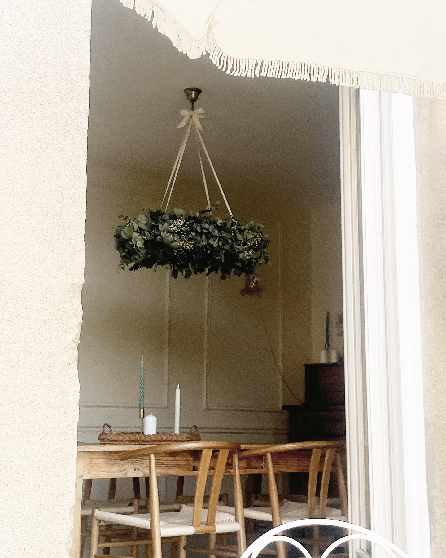 Pellicule de ces derniers jours. 🎞️
Des projets qui avancent 💻⚒️
Beaucoup de 🍒 et de 🌷
Et des odeurs qui sentent bon le printemps.