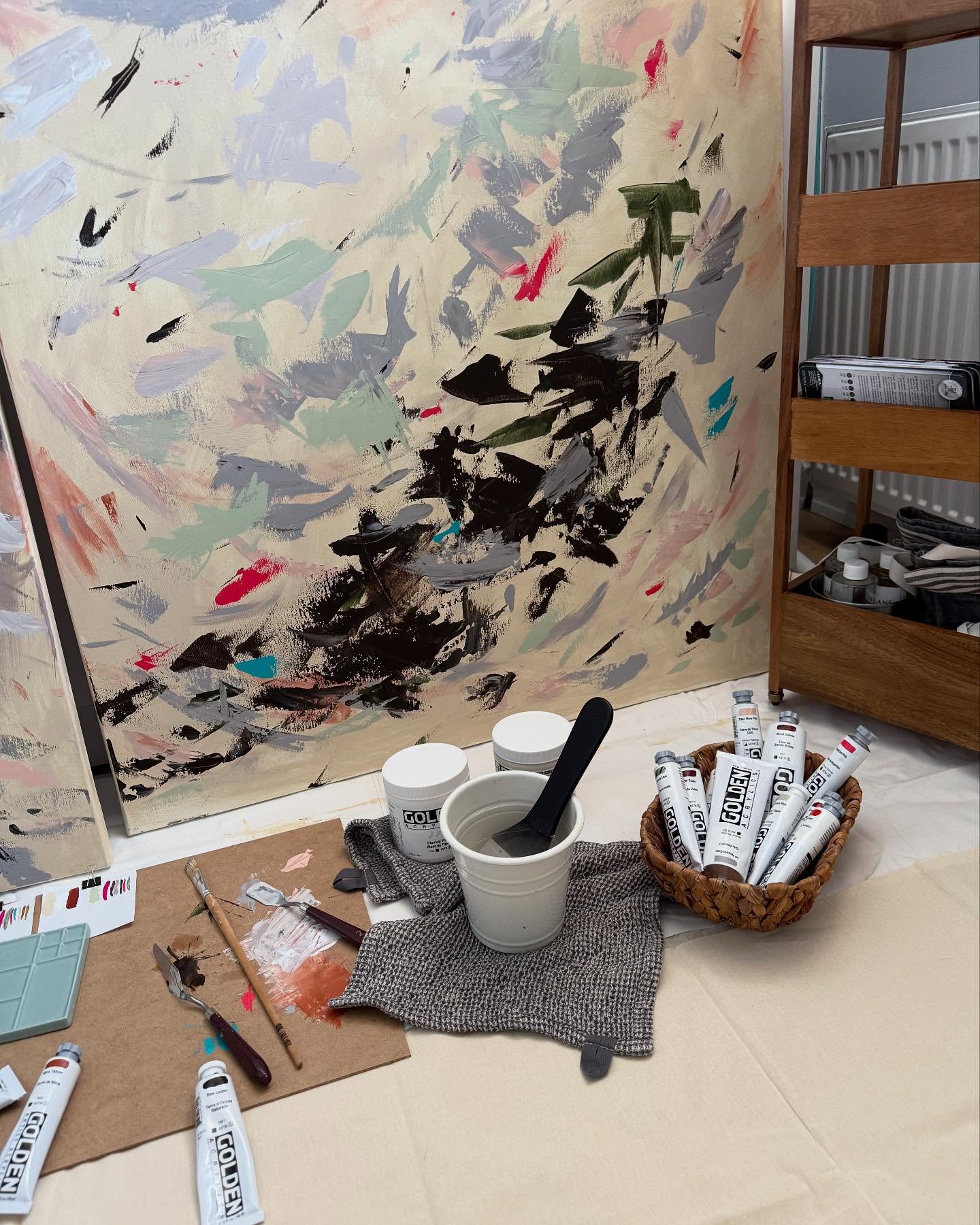 İlk izler, ilk katmanlar.