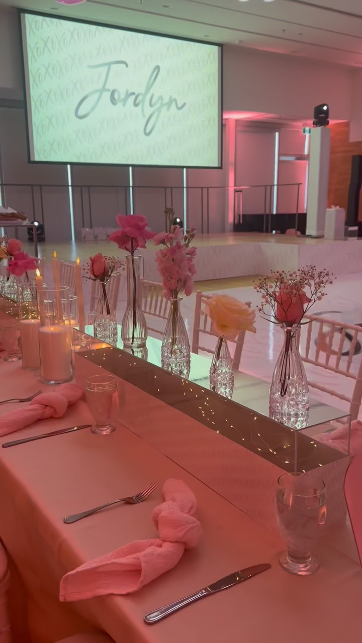 From glittering silver accents to pops of pink perfection — XOXO Jordyn was as fun as it was fabulous. So proud to bring this Bat Mitzvah vision to life! 💕
The Dream Team ⬇️
@congregationhabonimtoronto @msm.decorstudio @themagengroup @hayleydelmar1 @doren_b @encorecatering @detailzfurniturerentals @cliq_creative @stonedxsteph @funphototoronto @luxkippot
•••
#eventgraphics #batmitzvah #batmitzvahgraphics #floorvinyl #batmitzvahdesign #eventtrends2025 #eventdesigninspo #mitzvahcelebration #eventdesign #pinkthemeparty #graphicdesign