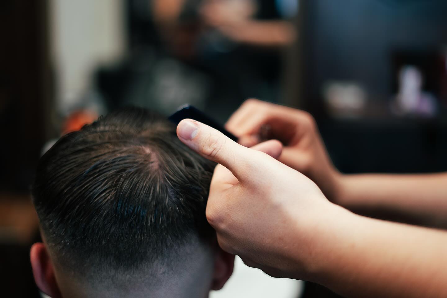 Jenom strojkem, nebo i nůžkama? Co Vy na to? My zvládáme obojí 😉