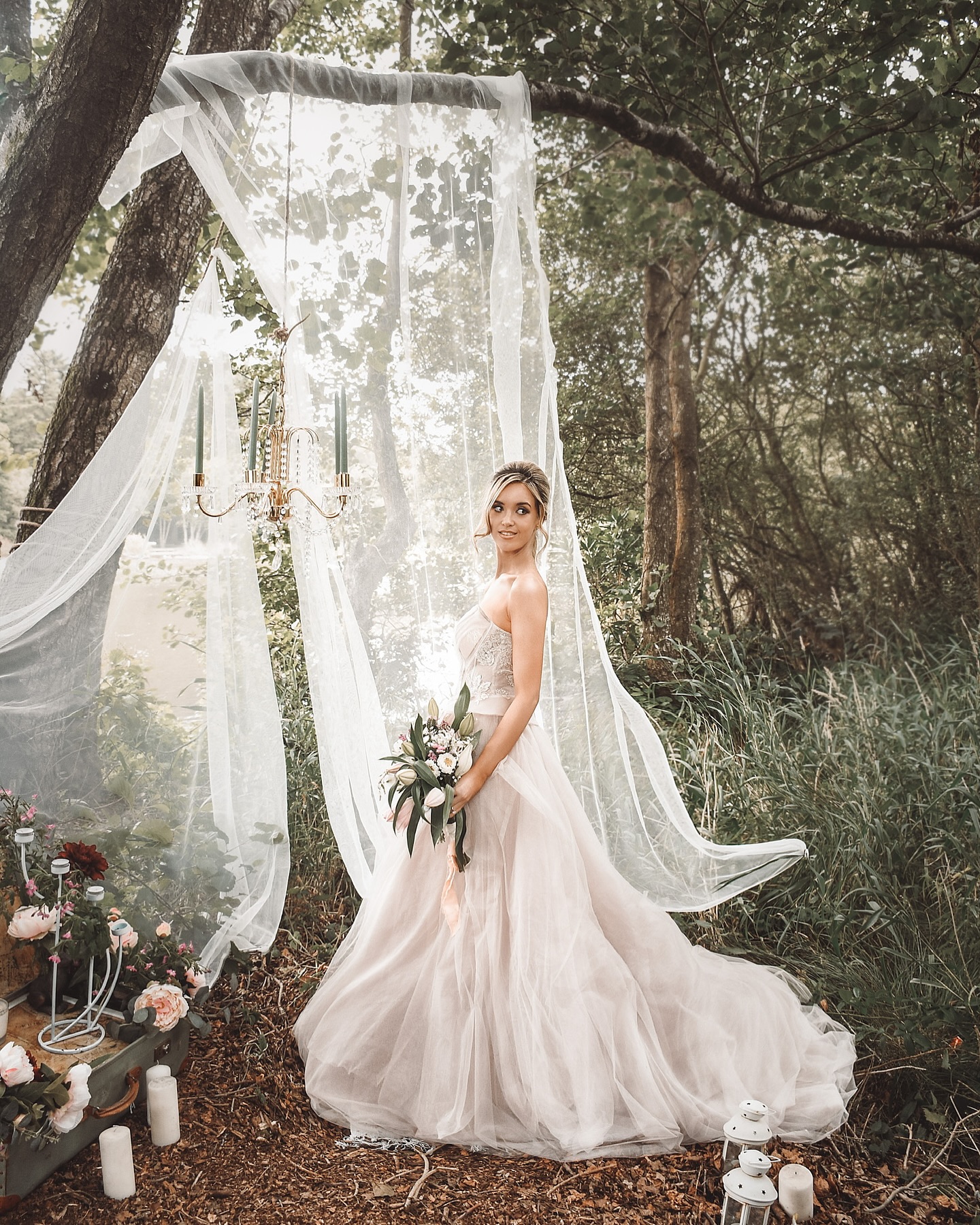 Wedding photography 💍
All prices and packages on my website, link in BIO 🥰👉
Hair by Jordan @labohemelisburn #l
Makeup by @debbie.mckibbin , to book @labohemelisburn
Models @samwalsh___ and @steveearley1990
#weddingphotography #northernireland #weddingphotographeruk #weddingnorthernireland #editorialweddingphotography #irelandweddingphotographer #lisburn