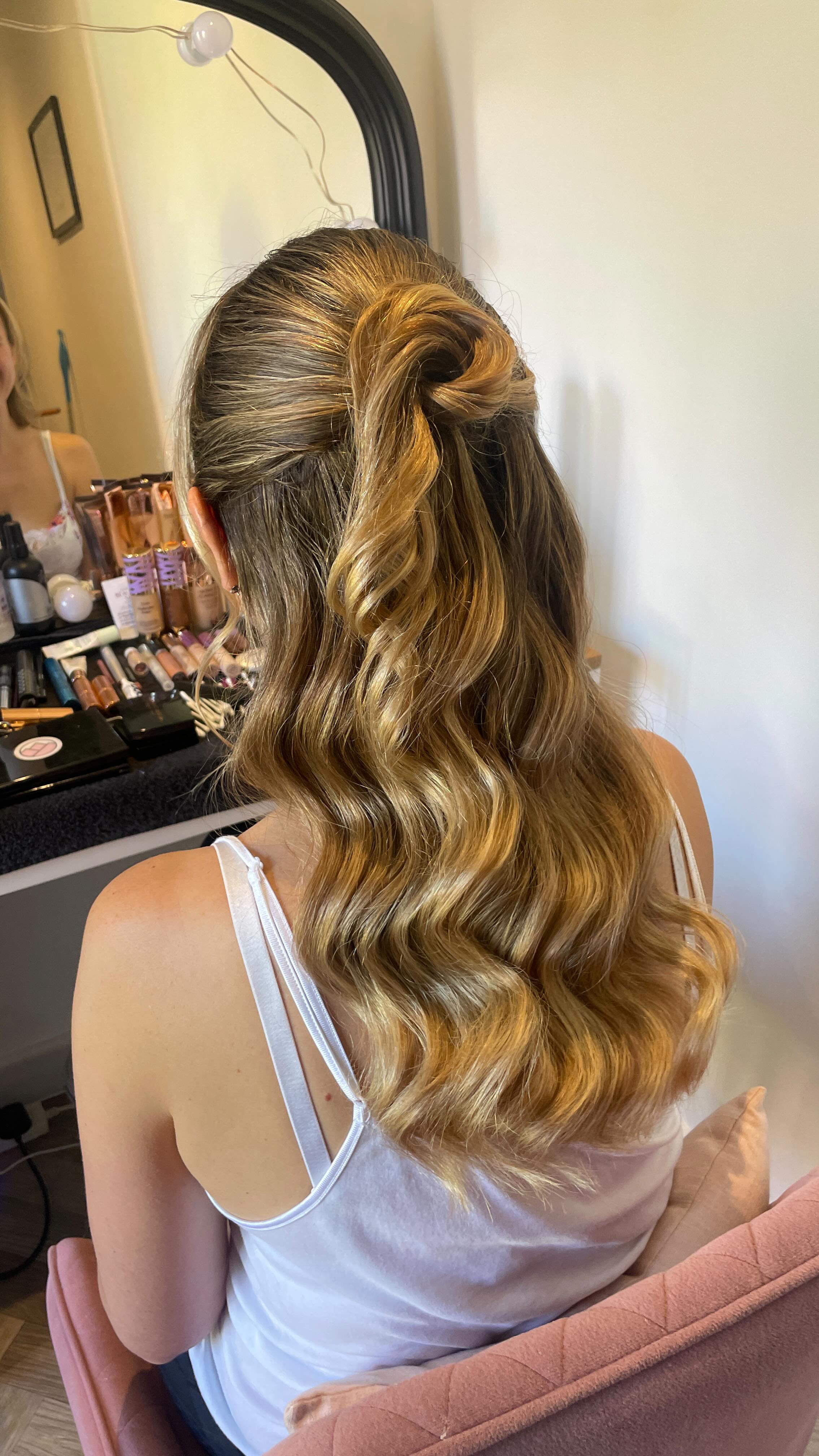 Hair & Makeup Propaganda I’m not falling for..
1. Creating an Airbushed stranger that doesn’t look like you - Normalize brides who want to look like themselves on a really good day
2. Natural makeup means no makeup - def no, natural is an art
3. You need to be flawless” culture
Nope. You need to feel comfortable, confident, and amazing, whether that’s with or without flawless makeup
4. You have to have the latest trends or looks. Nah you can have what you want, we listen to what you’re looking for first, and then offer advice and ideas only.
5. You need long hair for ‘bridal’ styles”
Short, curly, coily, shaved — whatever your hair is, we work with it, not against it.
#hairandmakeupartist #propaganda #weddingpropaganda #propagandaimnotfallingfor #hairandmakeup #bridalpropaganda #weddingpropaganda #bridalhair #bridalmakeup #confession #weddinghair #weddingmakeupartist