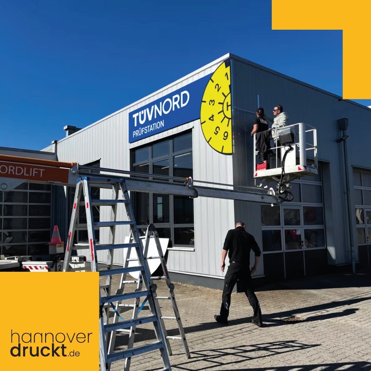 Gestaltung, Produktion und Montage vor Ort. Neues Branding für die TÜV NORD AG - hannoverdruckt ist in Autohäusern und externen Prüfstationen unterwegs. Full-Service, vom Aufmaß bis zur Montage durch #koenekewerbung
https://www.hannoverdruckt.de/post/tuevnord_walsrode
#werbetechnik #brand #tuevnord