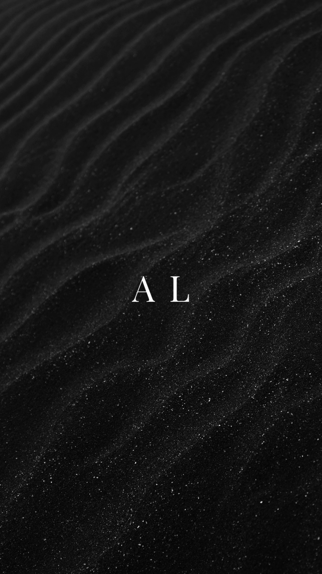 ✦ 𝑨𝑳 (ᴄʜᴀɴɢᴇᴍᴇɴᴛ ᴅᴇ ɴᴏᴍ)
.
.
.
« 𝐷𝑒𝑠 𝑙𝑒𝑡𝑡𝑟𝑒𝑠 𝑡𝑟𝑎𝑐𝑒́𝑒𝑠 𝑠𝑢𝑟 𝑙𝑒 𝑠𝑎𝑏𝑙𝑒 𝑎𝑛𝑐𝑖𝑒𝑛,
𝐷𝑎𝑛𝑠 𝑢𝑛 𝑠𝑜𝑢𝑓𝑓𝑙𝑒, 𝑢𝑛 𝑒́𝑐ℎ𝑜 𝑙𝑜𝑖𝑛𝑡𝑎𝑖𝑛.
𝐿𝑒 𝑐ℎ𝑎𝑛𝑡 𝑑’𝑢𝑛 𝑚𝑜𝑛𝑑𝑒 𝑒𝑛𝑐𝑜𝑟𝑒 𝑣𝑜𝑖𝑙𝑒́,
𝑈𝑛 𝑛𝑜𝑚 𝑠𝑎𝑐𝑟𝑒́, 𝑝𝑟𝑒̂𝑡 𝑎̀ 𝑠𝑒 𝑟𝑒́𝑣𝑒́𝑙𝑒𝑟.
𝐶’𝑒𝑠𝑡 𝑙’𝑜𝑚𝑏𝑟𝑒 𝑑𝑜𝑢𝑐𝑒 𝑑’𝑢𝑛 𝑟𝑒𝑛𝑜𝑢𝑣𝑒𝑎𝑢,
𝐿𝑒 𝑏𝑎𝑡𝑡𝑒𝑚𝑒𝑛𝑡 𝑑’𝑢𝑛 𝑐œ𝑢𝑟 𝑚𝑎𝑟𝑞𝑢𝑒́ 𝑝𝑎𝑟 𝑙𝑒 𝑠𝑐𝑒𝑎𝑢. »
.
Une nouvelle 𝐞̀𝐫𝐞 s’ouvre.
Deux lettres pour commencer un murmure, une invocation, une renaissance.
Plus d’un an d’𝐀𝐋-𝐜𝐡𝐢𝐦𝐢𝐞 intérieure, de tissage d’un nouvel univers sacré.
𝐀𝐋… comme une note d’ouverture, une offrande à ce qui s’éveille.
↠ 𝙍𝙚𝙣𝙙𝙚𝙯-𝙫𝙤𝙪𝙨 𝙞𝙘𝙞 𝙘𝙝𝙖𝙦𝙪𝙚 𝙟𝙤𝙪𝙧 𝙟𝙪𝙨𝙦𝙪’𝙖𝙪 30 𝙢𝙖𝙞. 𝙇𝙚 𝙢𝙮𝙨𝙩𝙚̀𝙧𝙚 𝙫𝙖 𝙨𝙚 𝙙𝙚́𝙫𝙤𝙞𝙡𝙚𝙧 𝙥𝙚𝙪 𝙖̀ 𝙥𝙚𝙪…🌹
___
#alrosena #nouvelleidentité #mystèreféminin #therapeuteholistique #voiedelarose #pretresse #rose #femmemedecine #femininsacre #feminindivin #sagesseancestrale #rituelsdefemmes #empowerment #paris