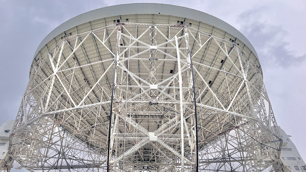 Just how did #DoctorWho get up here? At #JodrellBank