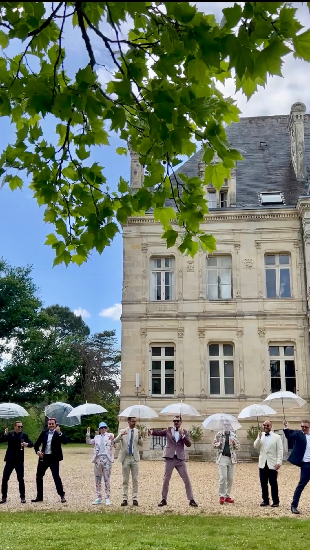 When it rains - dance 🤣. Such a fun group of lads at this wedding. @mattyboychamp.
Filming for Memories 💛
Wedding planner @marrymoi.zoe and @katesweddings_france for @marrymeinfrance
Venue @chateaudelavalouze
Red carpet @ourfabulousthings
Makeup @magali_laville
Hair @weddinghairdordognez
Film @iwedfilm
Second shooter @rainymils
Music @mixologysaxdj
Entertainment @singingwaitersfrance .
#weddingvideofrance #weddingfilmfrance #chateauwedding #marrymeinfrance #chateauweddingfrance #contentcreatorfrance