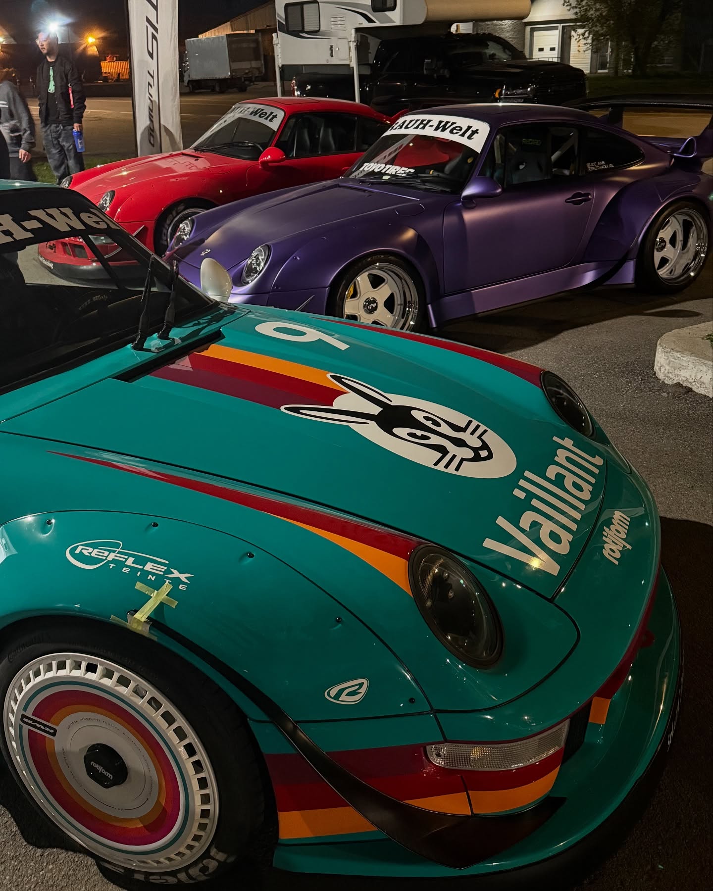 Montréal photo dump. Exceptional build and congrats @rwb_boonmee. Can’t wait to have those hotdogs again!
#rwb #rwbporsche #rwb993 #rotiform #orangejulep