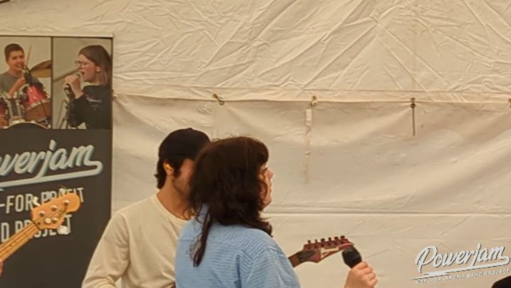 Powerjam bands 'Velvet Eye', 'Onda', and 'Static Haze' rocked the stage at the Rotary Fair in Twickenham yesterday! Such a great crowd, despite the rainy day!
Thank you to the Rotary Club of Twickenham for having us on!
#twickenham #rotary #rotaryclub #rotarytwickenham #bankholiday #powerjambandproject #powerjambands #powerjam #twickenhamgreen #rotaryfair