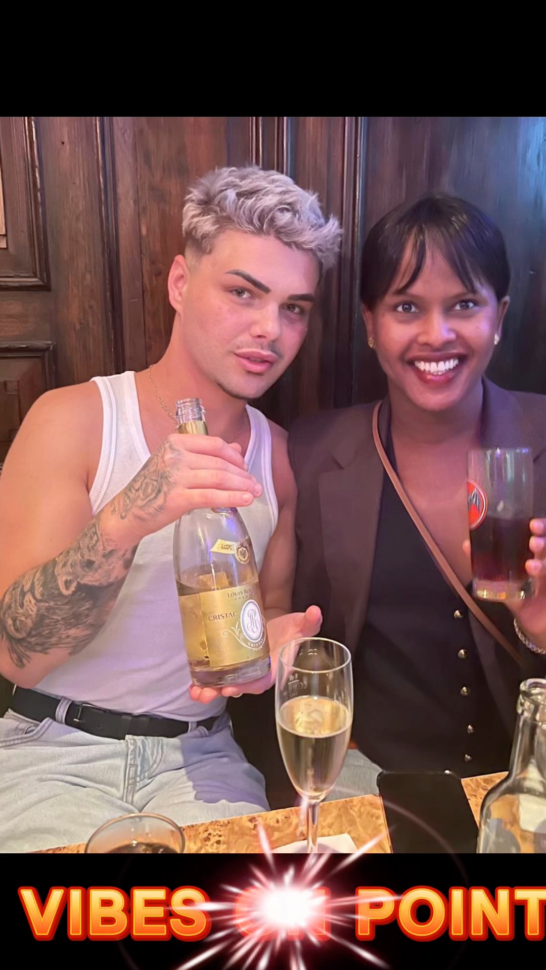 ✨ Predigerhof Vibes – Zürich’s Spot to be! 🍸
Täglich ab 14:00 Uhr geöffnet – come as you are 💫
#Predigerhof #ZürichBar #QueerVibes #CocktailsAndMore #OpenDaily #BarLife #ZurichNights #GoodTimes #LGBTQFriendly #Mühlegasse15