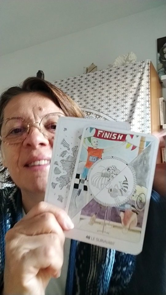 Une grosse semaine apparemment... Ça va chambouler, encore, mais comme vient nous le dire l'archétype du survivant, on a déjà vu pire, alors ça va aller.
Deux belles phrases à garder en tête cette semaine: "ce qui ne nous tue pas nous rend plus forts" et "c'est du chaos que naissent les étoiles".
Accrochez vous, vous avez en vous les ressources pour traverser ce mouvement.
N'hésitez pas à partager vos aventures de la semaine ici.
#connaissancedesoi #energetique #ame
#archetypes #ombreetlumiere #emotions
@tredaniel_eso @matti_art_