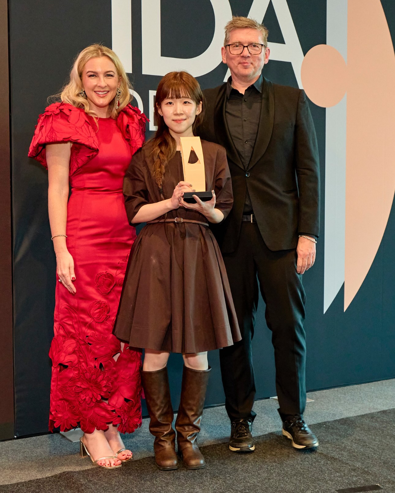 I recently had the honour of attending and presenting at the 18th Annual IDA Awards, held at the National Museum in Oslo. As a long-time fashion panel judge since 2017 (a role that grew out of my time curating over 400 collections a week at Not Just a Label in LA) it’s always a privilege to witness the next wave of design talent on the global stage.
Each January, I dedicate time to judging the fashion category, and the awards night is a celebration of creativity, innovation, and the courage it takes to put your work forward. This year, with finalists and judges representing over 39 countries, it was also a powerful reminder of the value of global connection.
From meeting the Mayor of Oslo and town planners to mingling with incredible creatives and fellow judges, the experience reinforced something I’ve been reflecting on lately; the importance of stepping out of the day-to-day and showing up. Whether it’s to support emerging talent, connect with like-minded people, or simply share your knowledge, networking and helping others along their journey is incredibly fulfilling.
Was it a long way to travel from Australia for three quick nights? YES … Absolutely!! But the inspiration, friendships, and conversations made it more than worth it.
#Networking #CreativeCommunity #IDAawards #FashionIndustry #Leadership #GivingBack #oslo