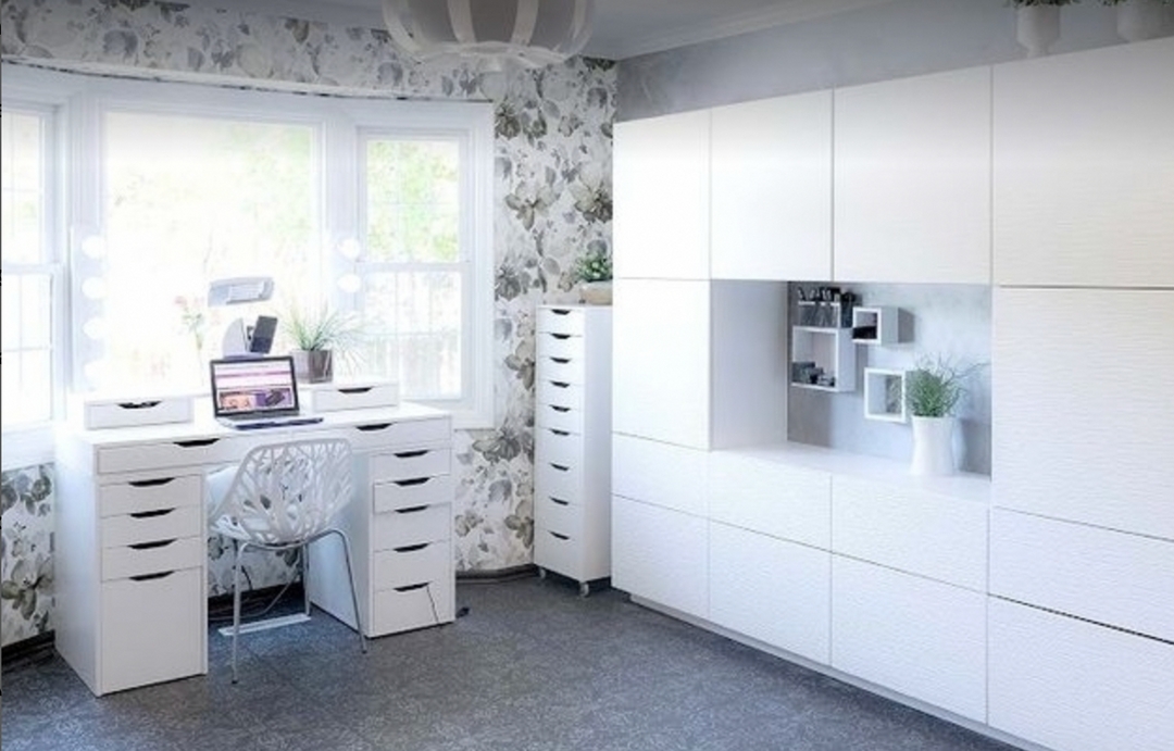 💛 I can’t wait to see you at the salon!
Whether you’re stopping in for a fresh cut, color, or some well-deserved self-care, let's make hair magic happen. Your spot to relax, recharge, and leave glowing—inside and out.
✨ See you soon!